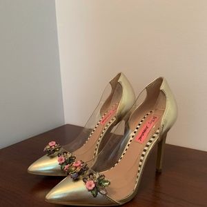 Betsey Johnson Pumps